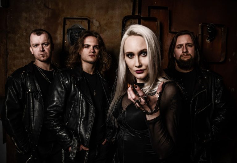 Margo wraz z zespołem Moyra